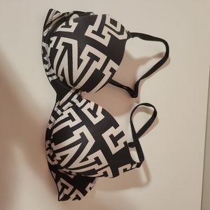 Pink Victoria secret bra 34 b